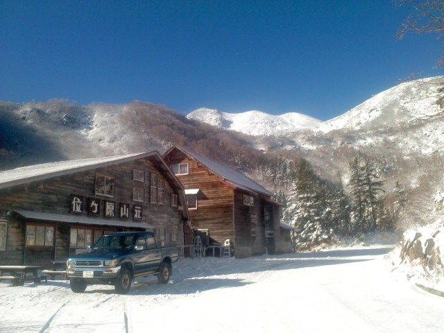 雪の位ヶ原山荘